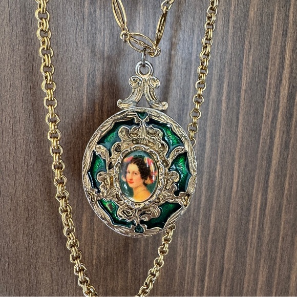 Vintage Layered Gold Tone Green Enamel Cameo Female Portrait Pendant Necklace